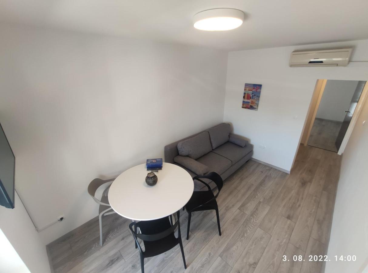Aqua Apartments Omiš Exterior foto