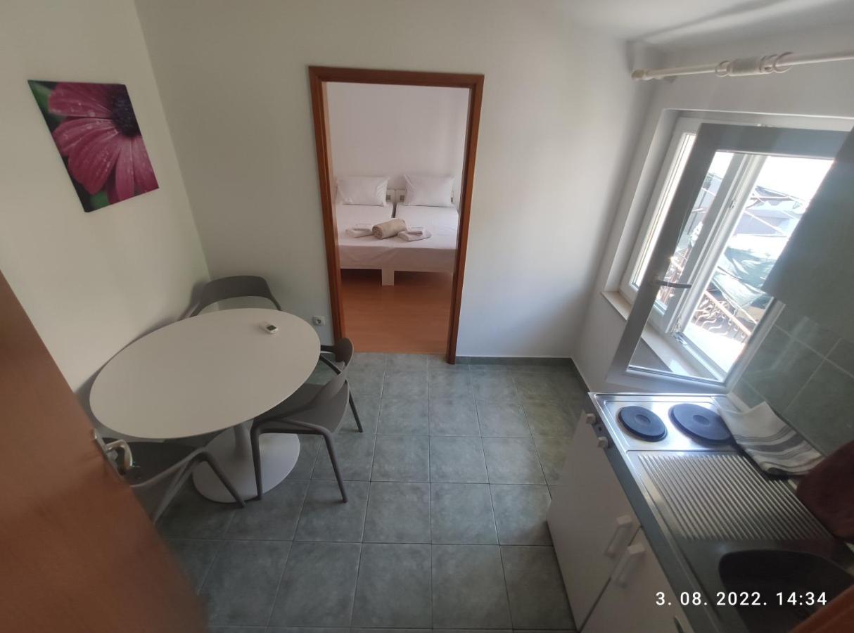Aqua Apartments Omiš Exterior foto