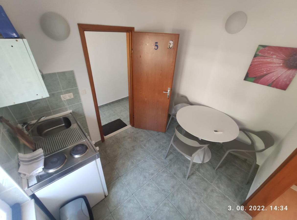 Aqua Apartments Omiš Exterior foto