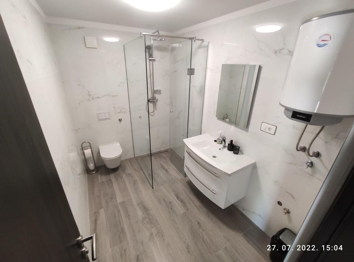 Aqua Apartments Omiš Exterior foto