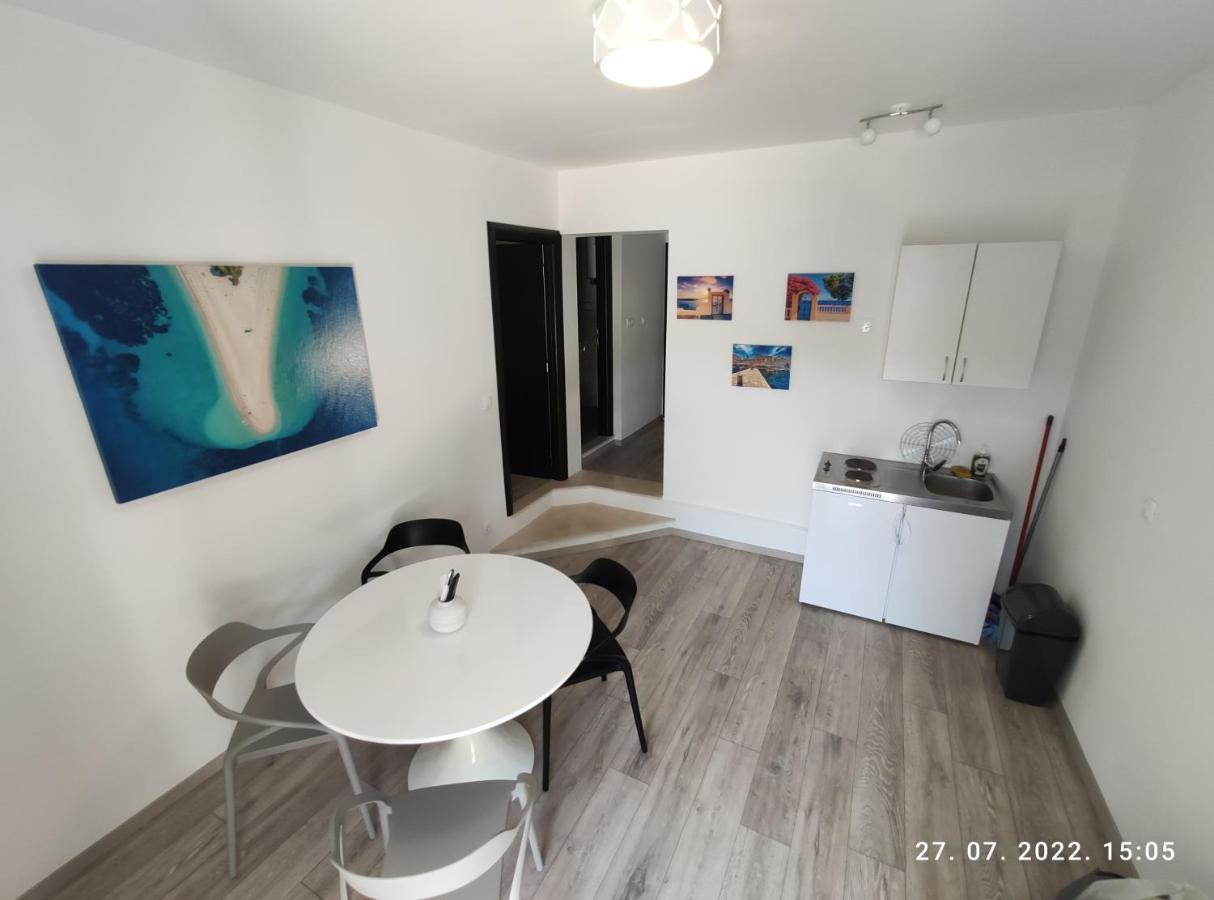 Aqua Apartments Omiš Exterior foto