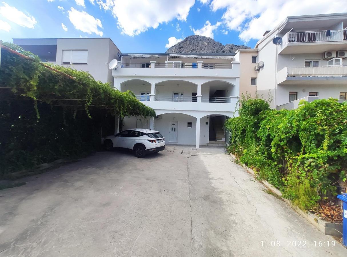 Aqua Apartments Omiš Exterior foto