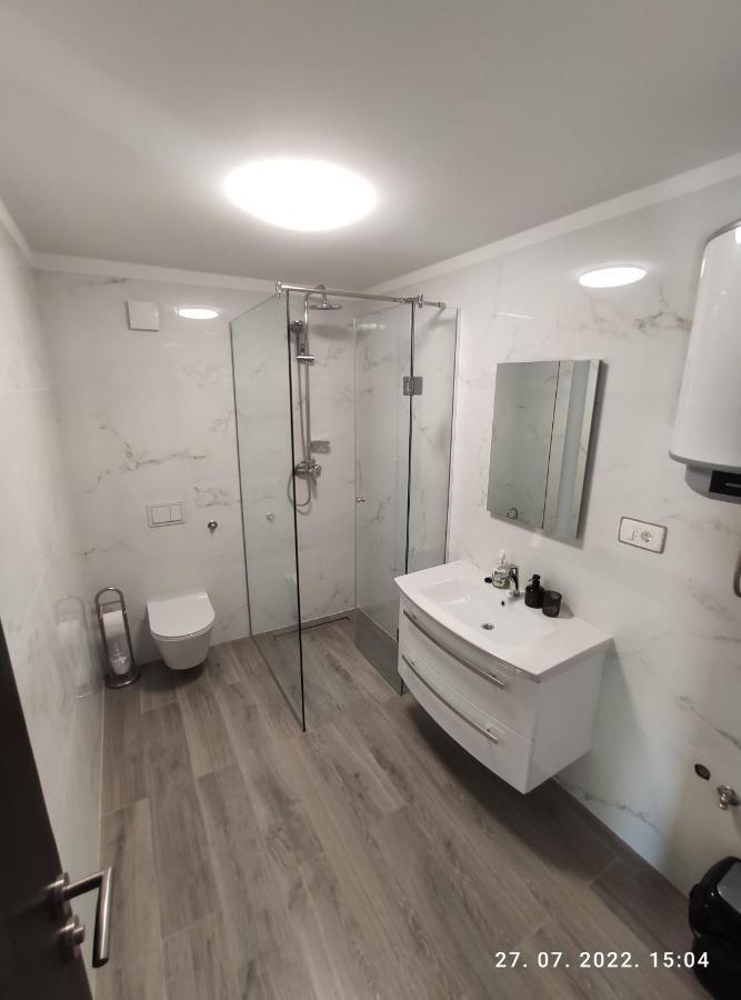 Aqua Apartments Omiš Exterior foto