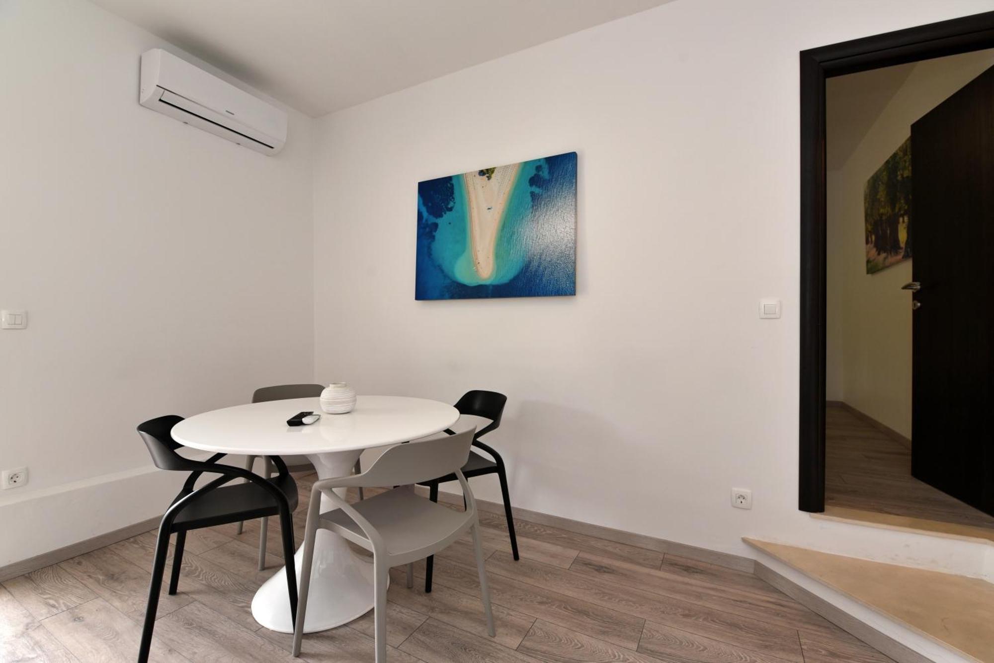 Aqua Apartments Omiš Exterior foto